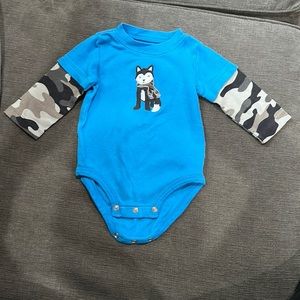 Baby onesie, size 9 months, Carter’s